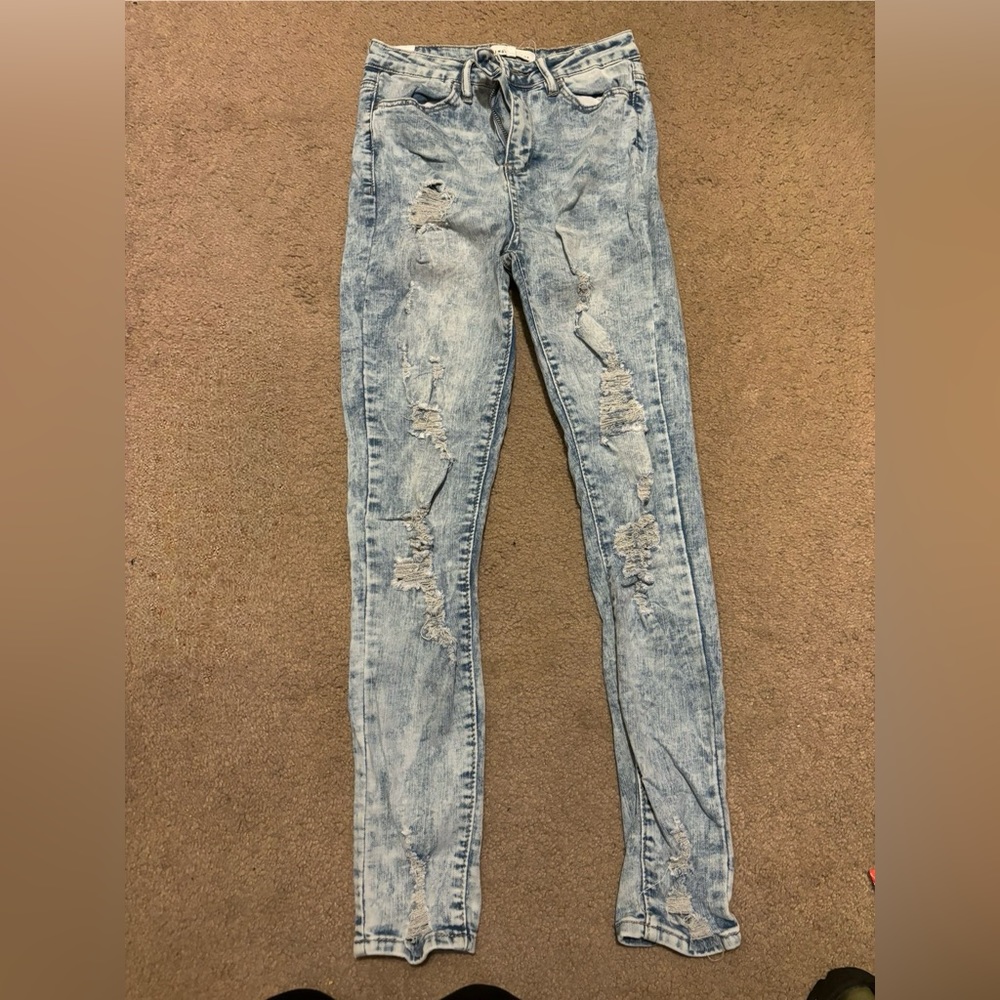 Size 1 juniors Almost Famous skinny jeans